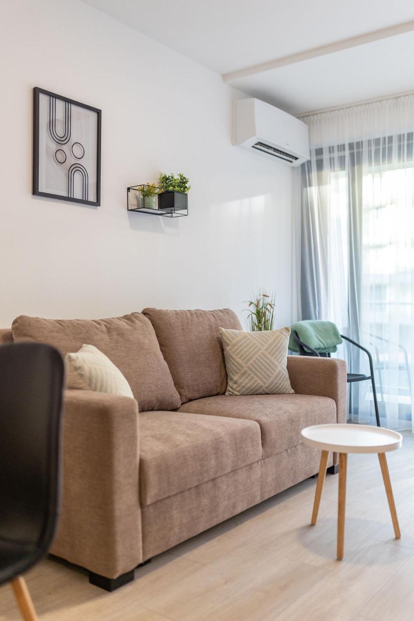Casa Romana Apartmanok Siofok By Bltn Екстериор снимка