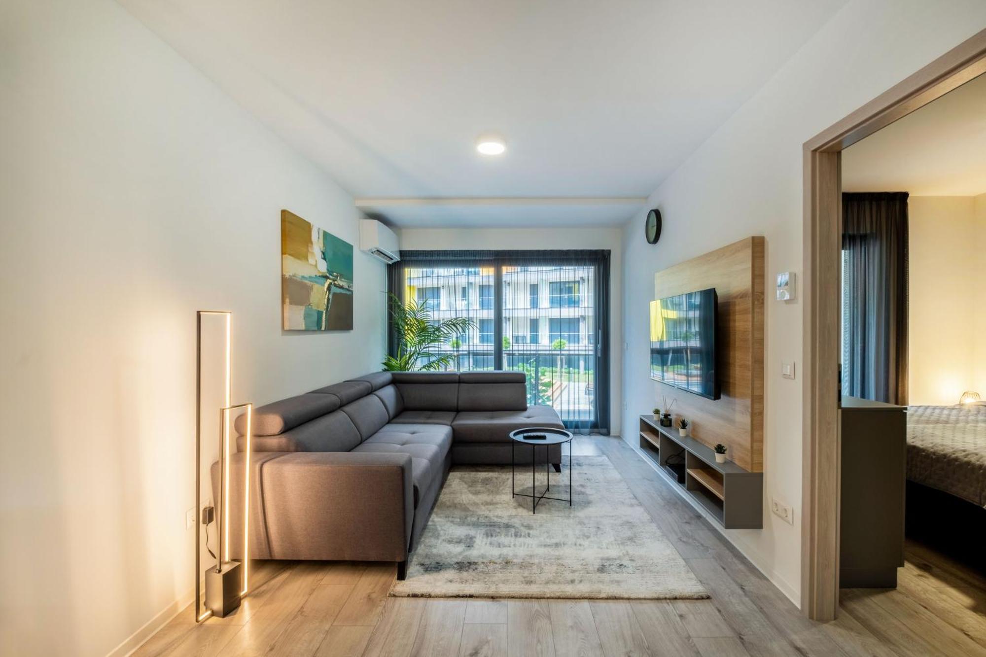Casa Romana Apartmanok Siofok By Bltn Екстериор снимка