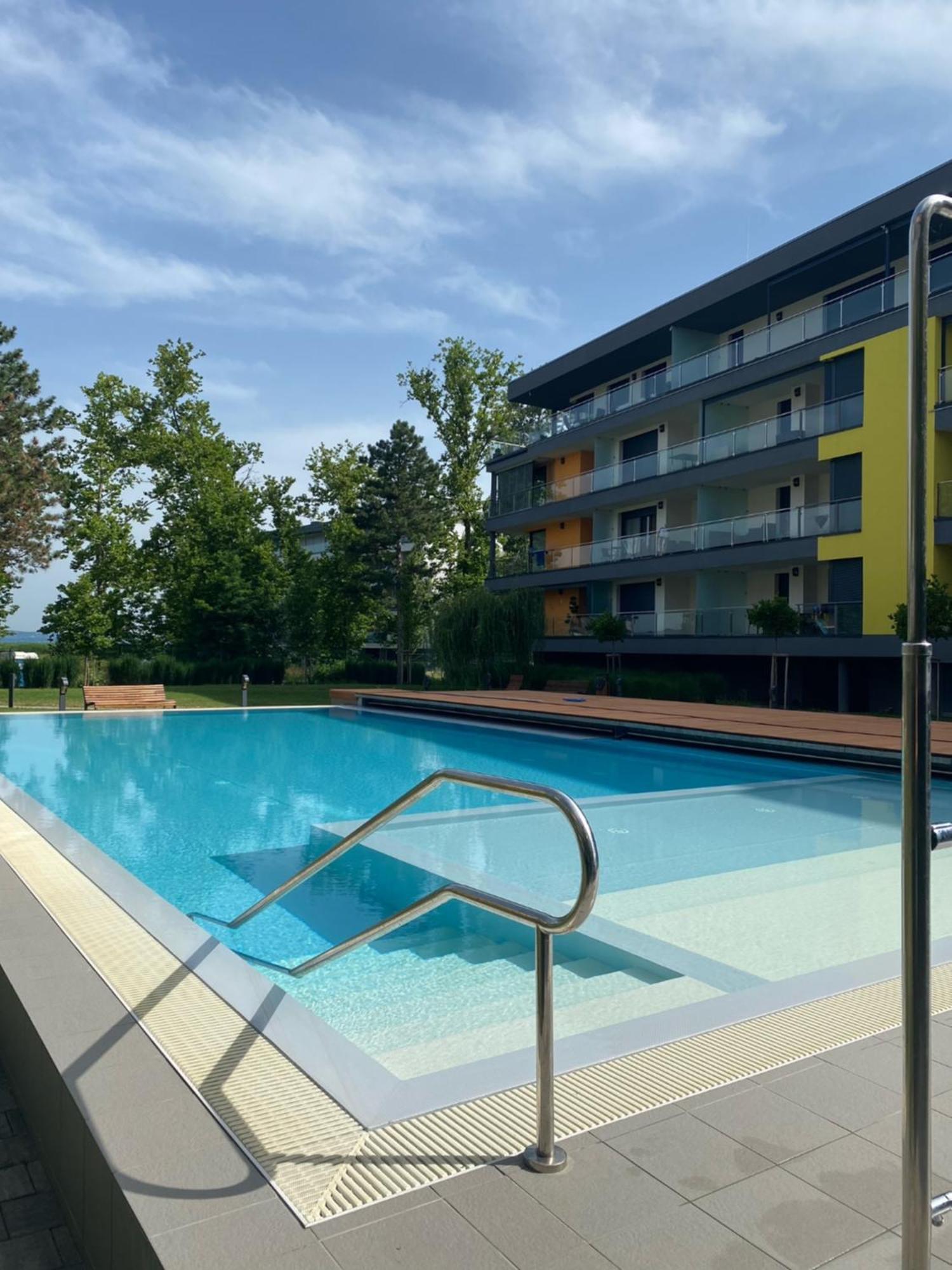 Casa Romana Apartmanok Siofok By Bltn Екстериор снимка